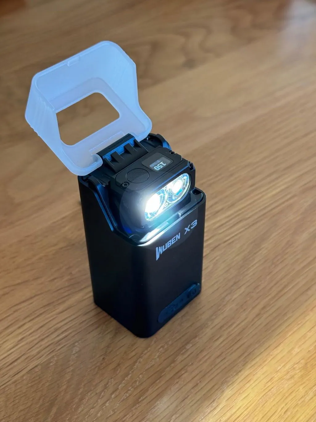 Wuben Lightok X3 mini zaklamp 700 lumen zwart