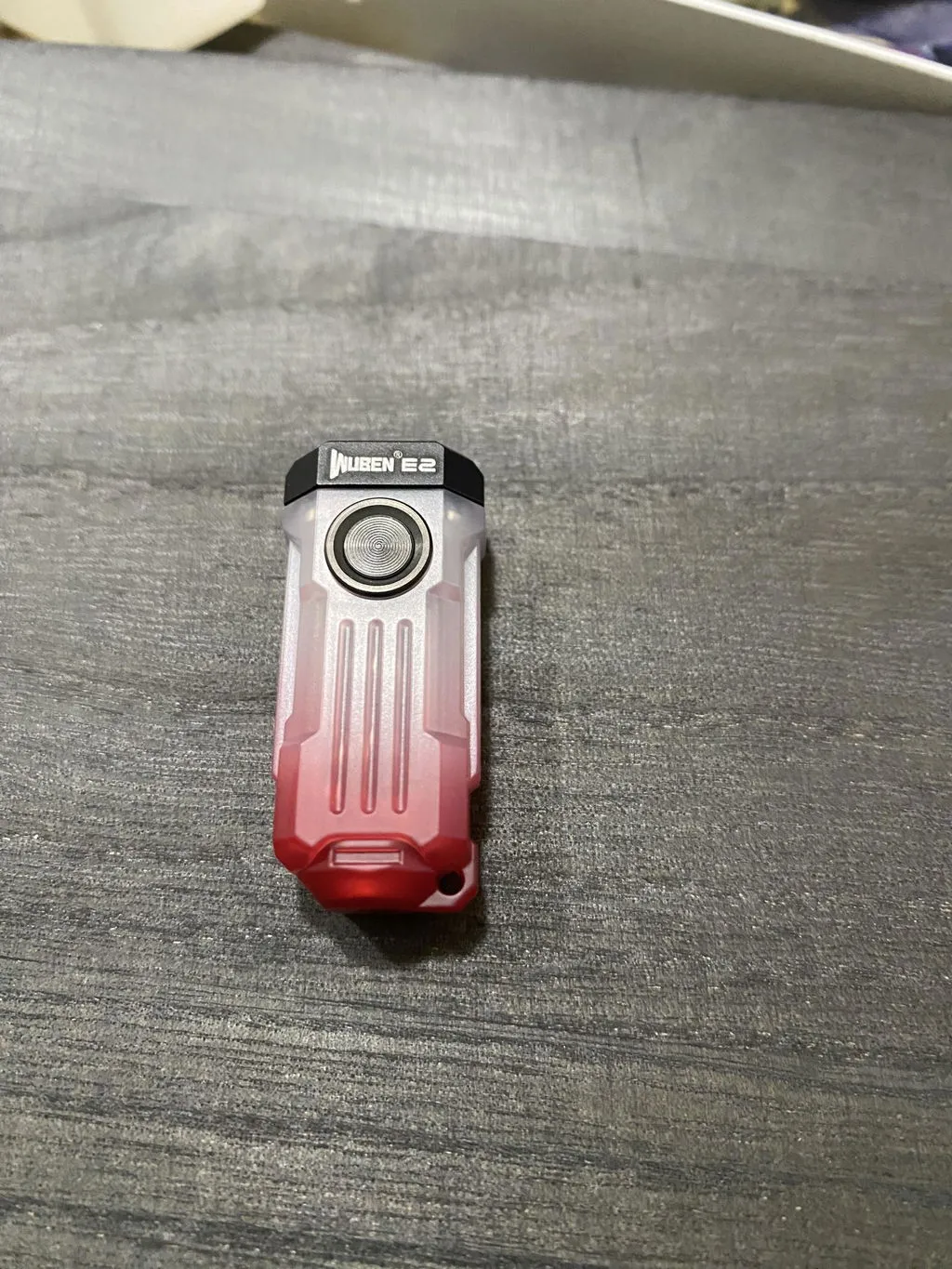 Wuben E2 Pulse mini zaklamp Gradient Red 150 lumen