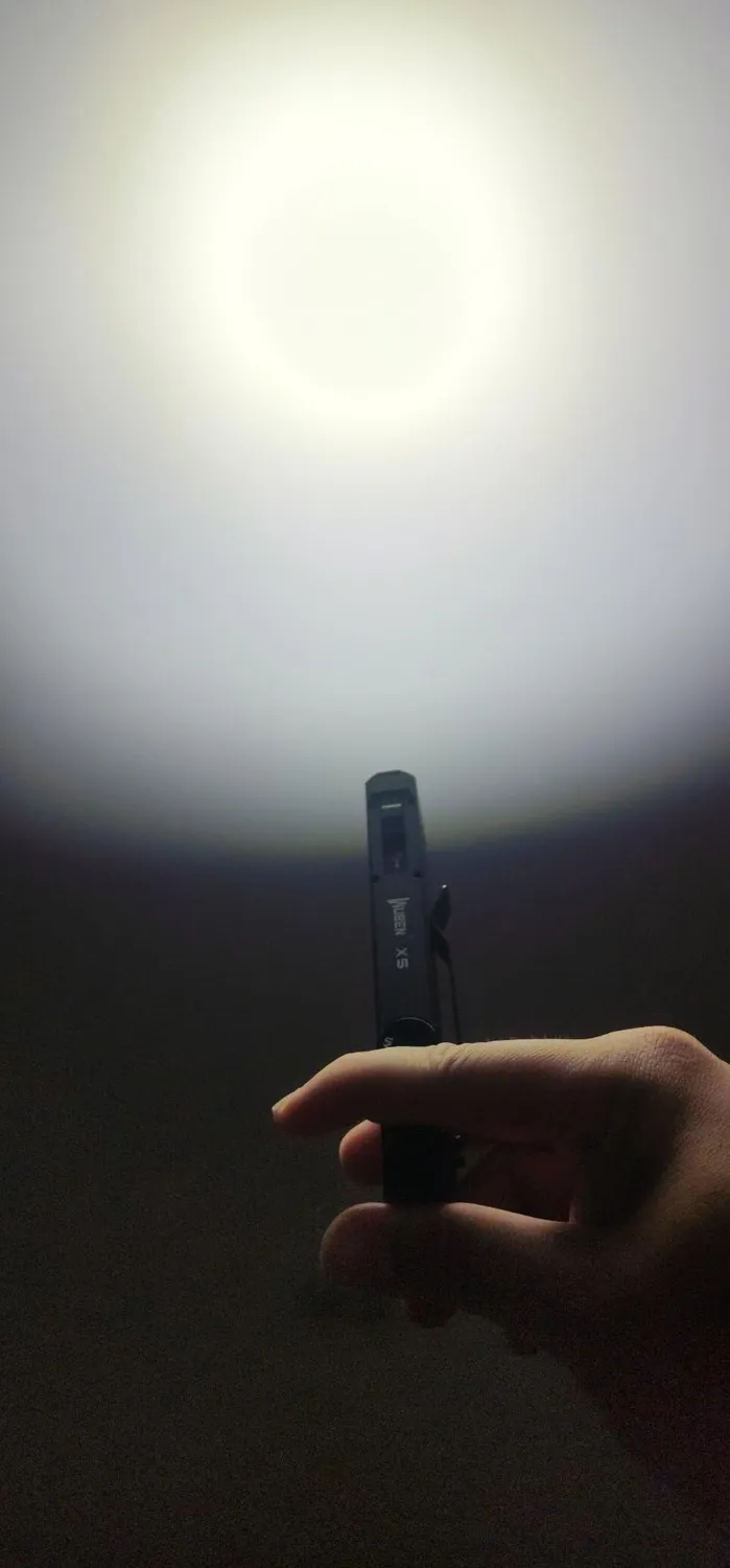 Wuben X5 zaklamp EDC zwart 1300 lumen 3-in-1