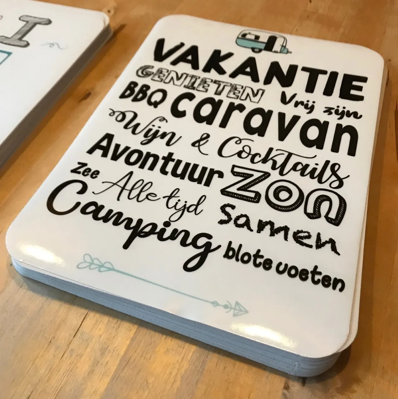 Caravanity Vakantie genieten vrij zijn sticker licht