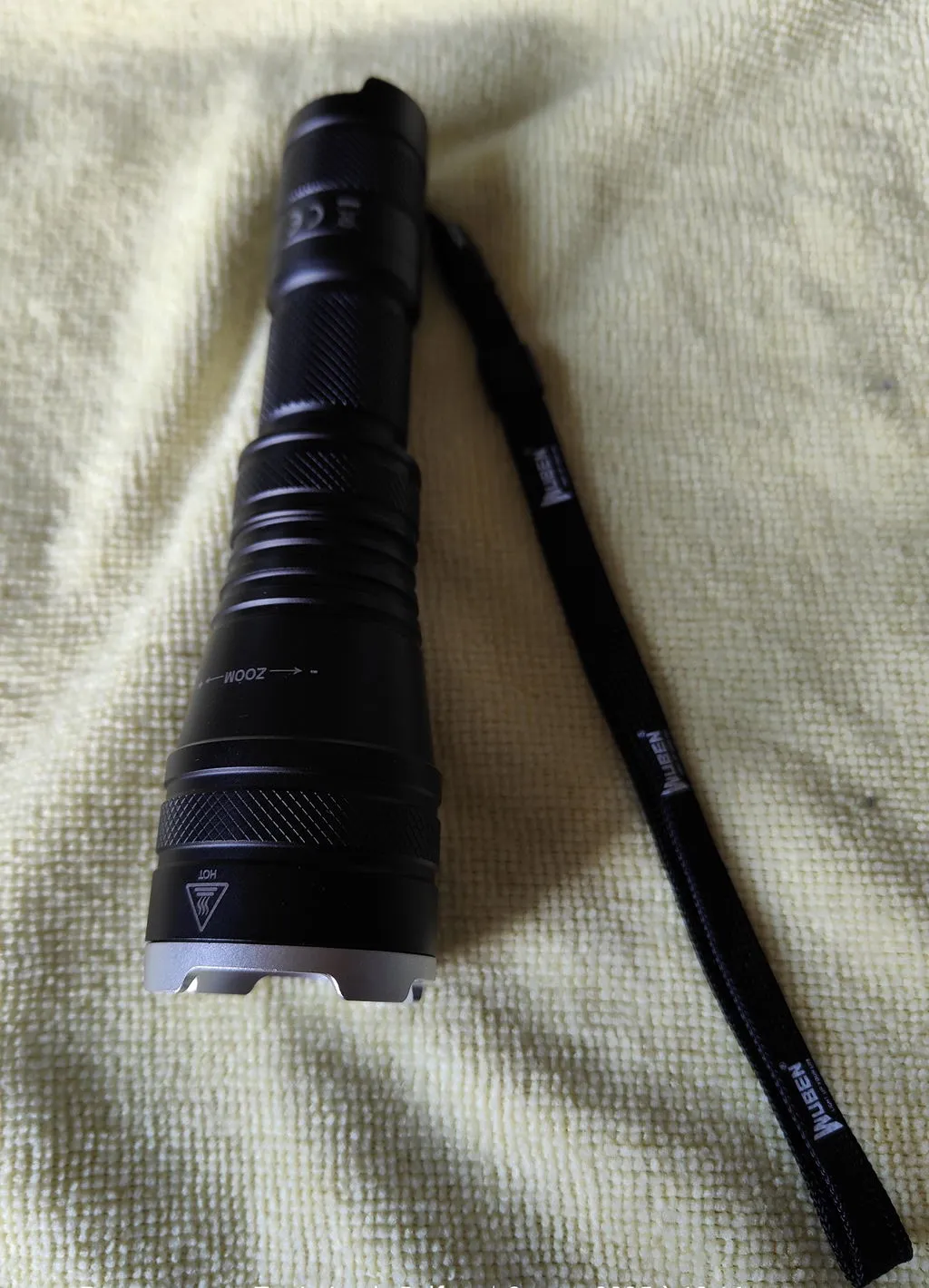Wuben L60 Zoom Zaklamp 1200 Lumen 320m