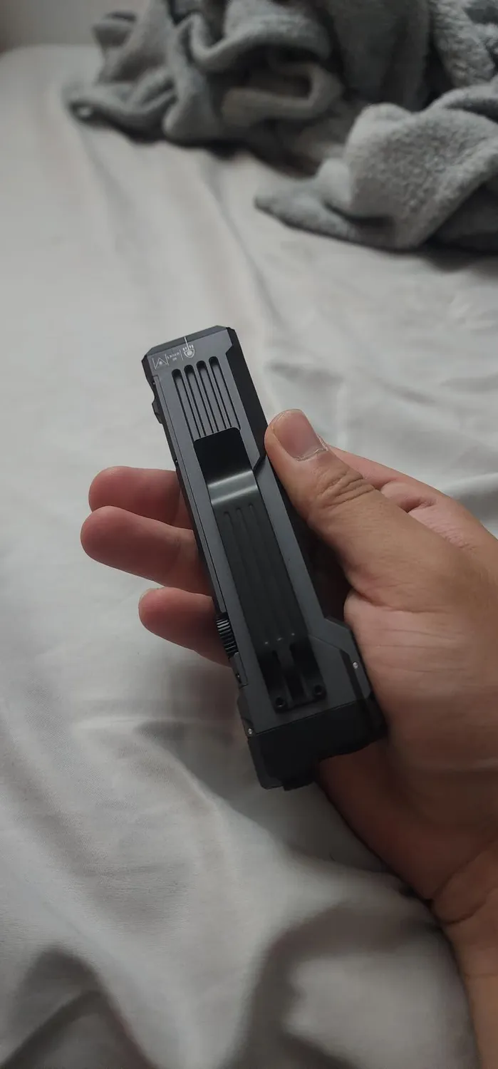 Wuben X5 zaklamp EDC zwart 1300 lumen 3-in-1