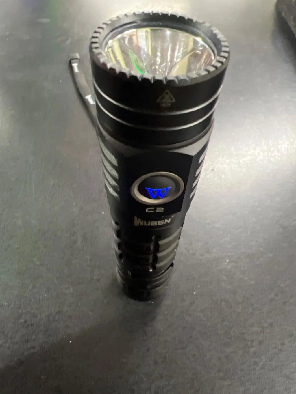 Wuben C2 zaklamp 2000 lumen powerbank IP68