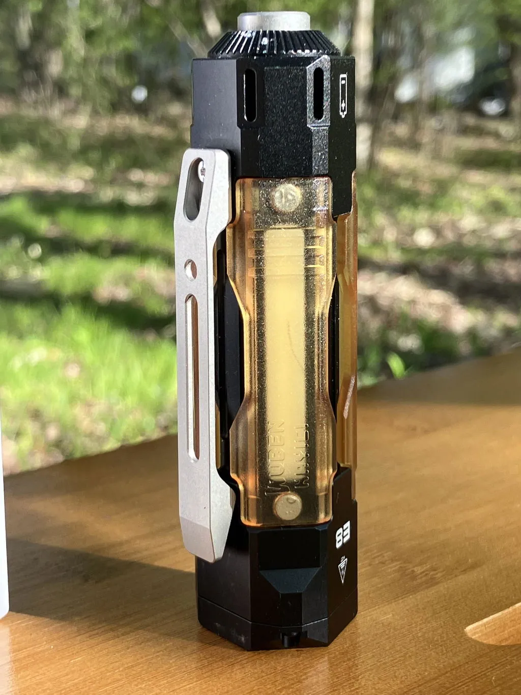 Wuben E8 EDC Zaklamp Zwart 1300 Lumen