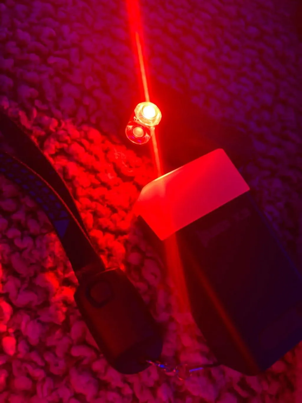 Wuben Lightok X3 Owl zaklamp rood wit licht
