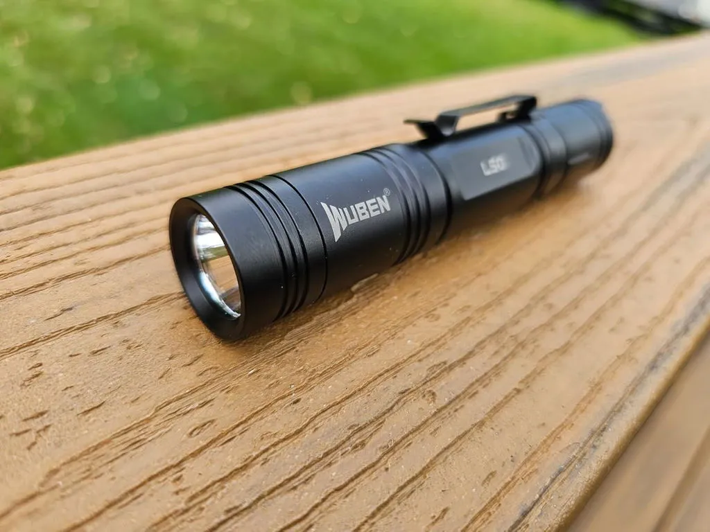 Wuben L50 zaklamp 1200 lumen zwart 143 uur