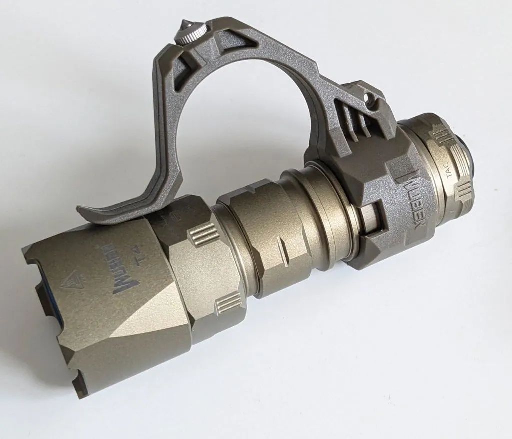 Wuben T4 zaklamp 850 lumen 401 meter tactisch