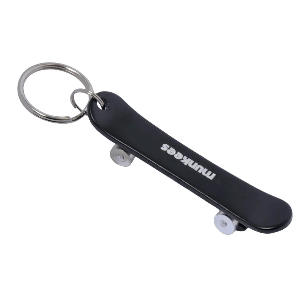 munkees Skateboard Sleutelhanger met flessenopener zwart