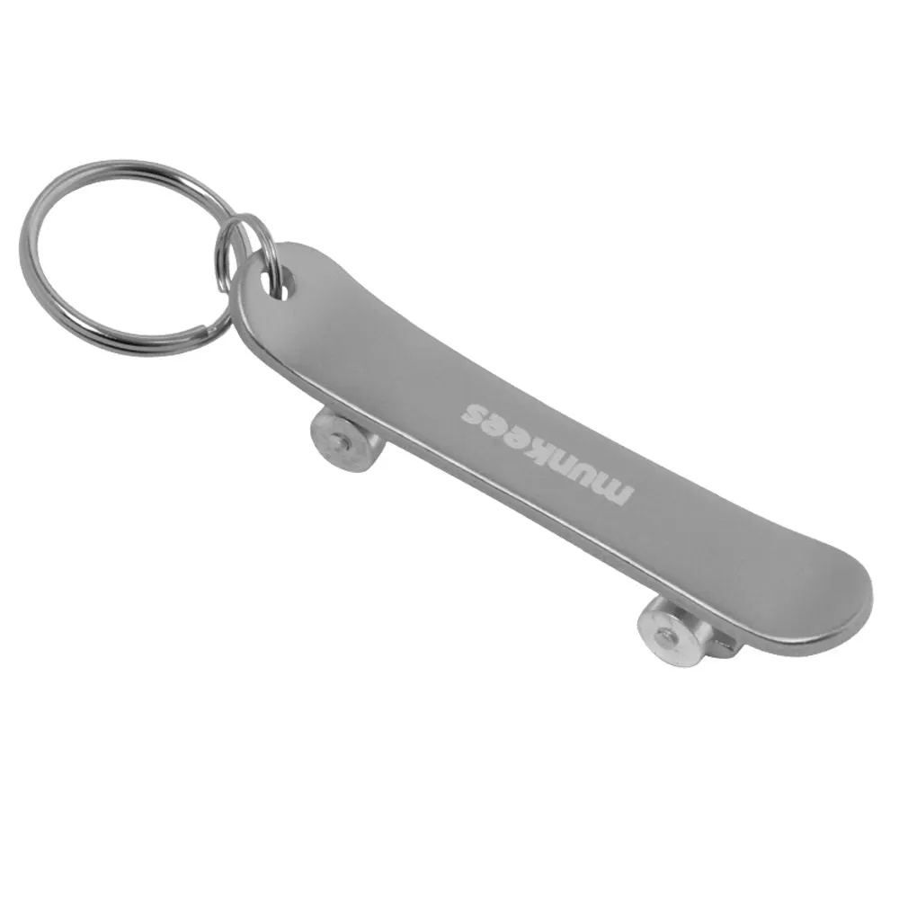munkees Skateboard Sleutelhanger met flessenopener zwart