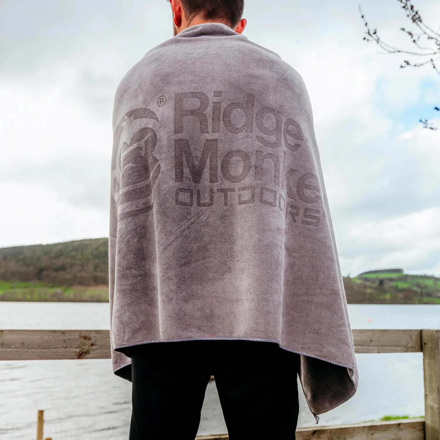 RidgeMonkey QuickDry Bath Towel sneldrogende handdoek