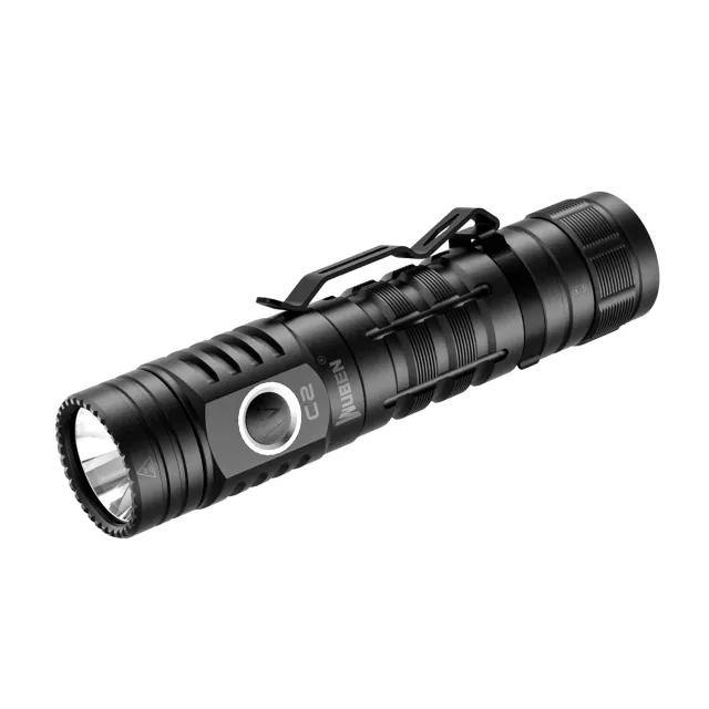 Wuben C2 zaklamp 2000 lumen powerbank IP68